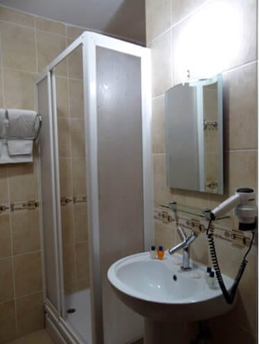 Banyo — 105 No'lu Standart Oda