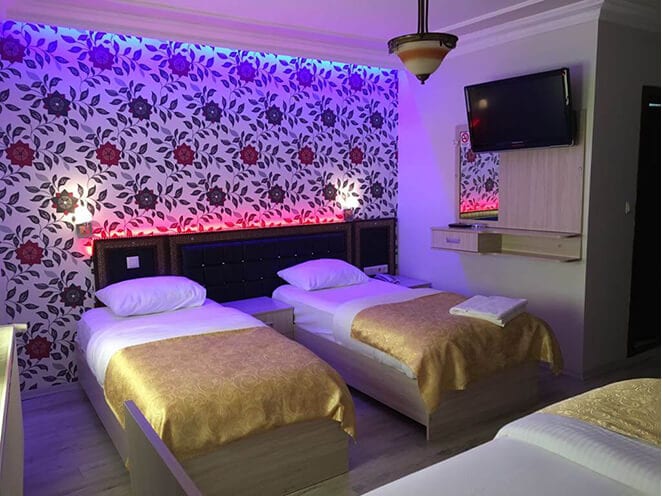 Salapurya Otel Cide, 106 numaralı Standart oda — Çift + İki Tek Kişilik yatak