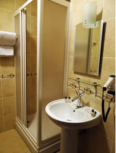 Banyo — 305 No'lu Standart Oda